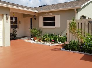 5253 Mirror Lakes Blvd, Boynton Beach, FL 33472