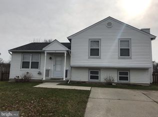 13 Taos Cir, Middle River, MD 21220