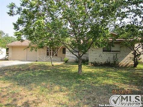 1st image of 4235 Parkwood Dr