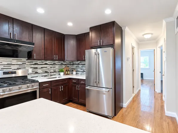 3639 168th St Floor 2, Flushing, NY 11358