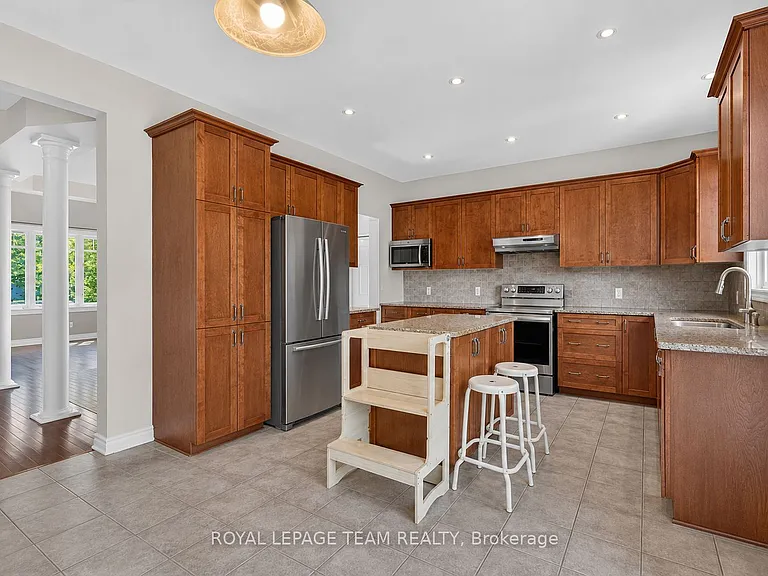 314 W Ridge Dr — Photo 11