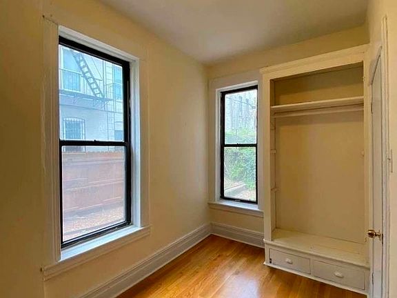 4th image of 442 14th St #1RR