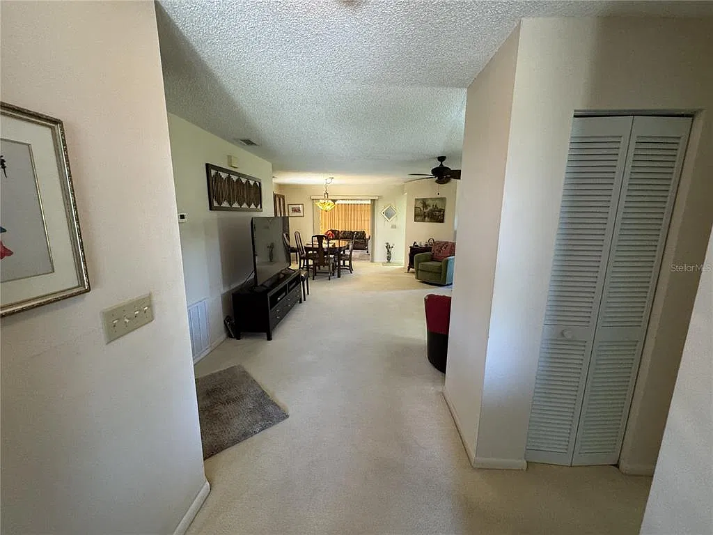 2 bed, 2.0 bath, 1420 sqft, $3,750 — Photo 3