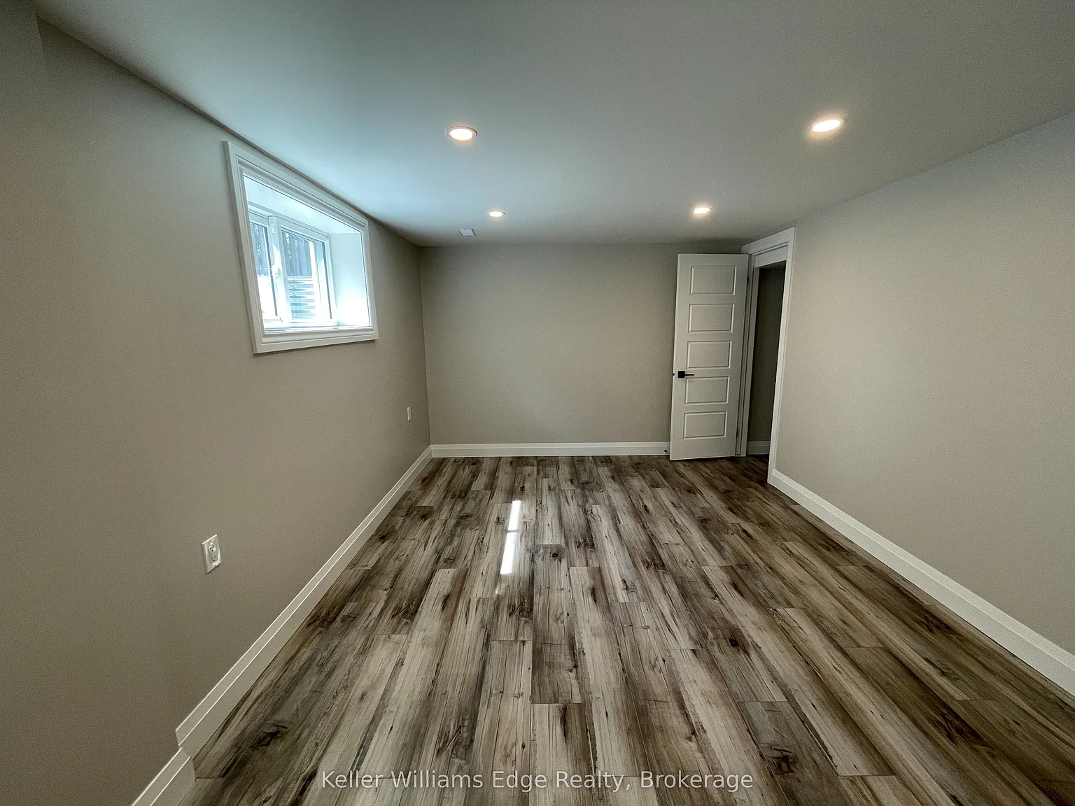 2 bed, $1,900 — Photo 4