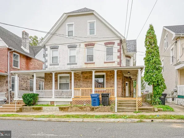 21 Hopkins St, Woodbury, NJ 08096