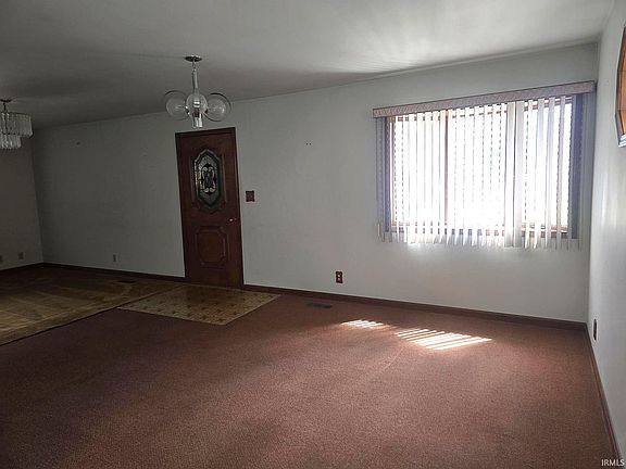 5th image of 1325 W Jackson St