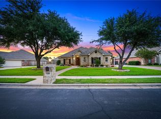 320 Canterbury Dr, Woodway, TX 76712