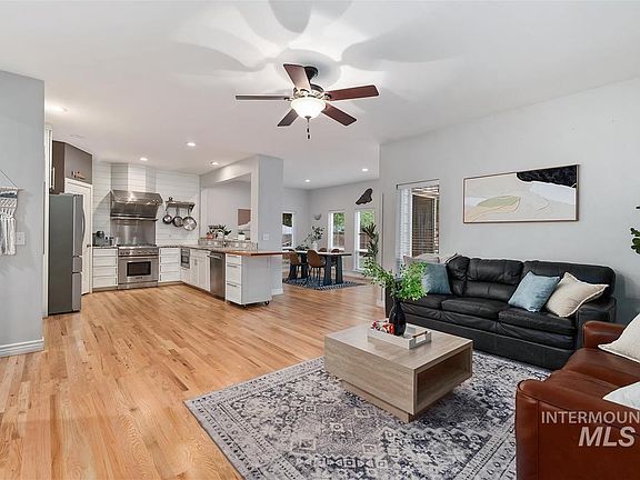3rd image of 9813 W Caraway Ct