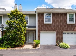 318 Main St APT 35, Madison, NJ 07940