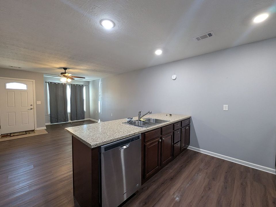 1st image of 1423 McLain St APT 3