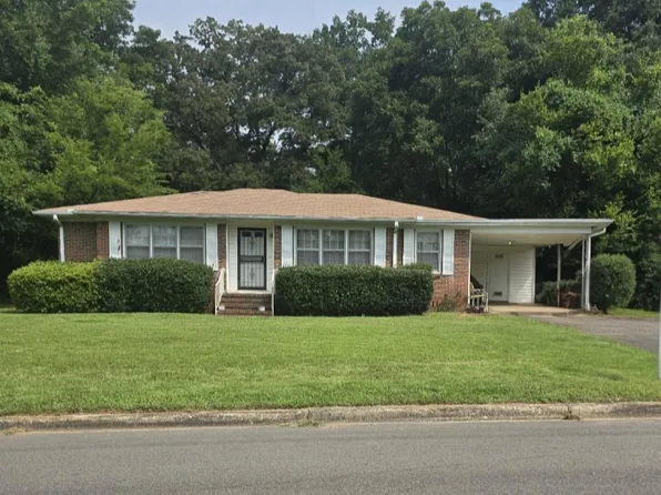 556 Goldenrod Dr, Birmingham, AL 35215