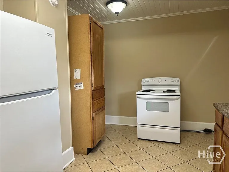 108 N College St — Photo 10