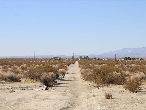 5th image of 20 Skyranch Rd
