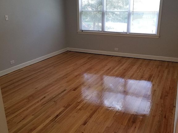 5th image of 2639 W Berwyn Ave APT 1E