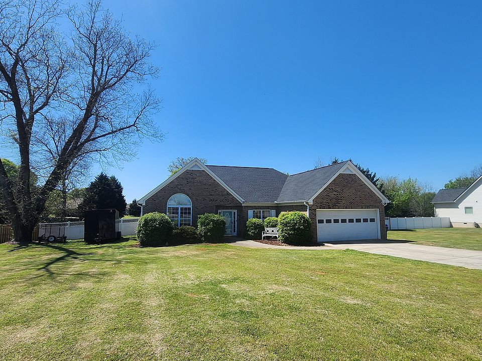 【116冊】GA HOUSES 14～129 116 Grayson Ave, Savannah, GA 31419 | Zillow