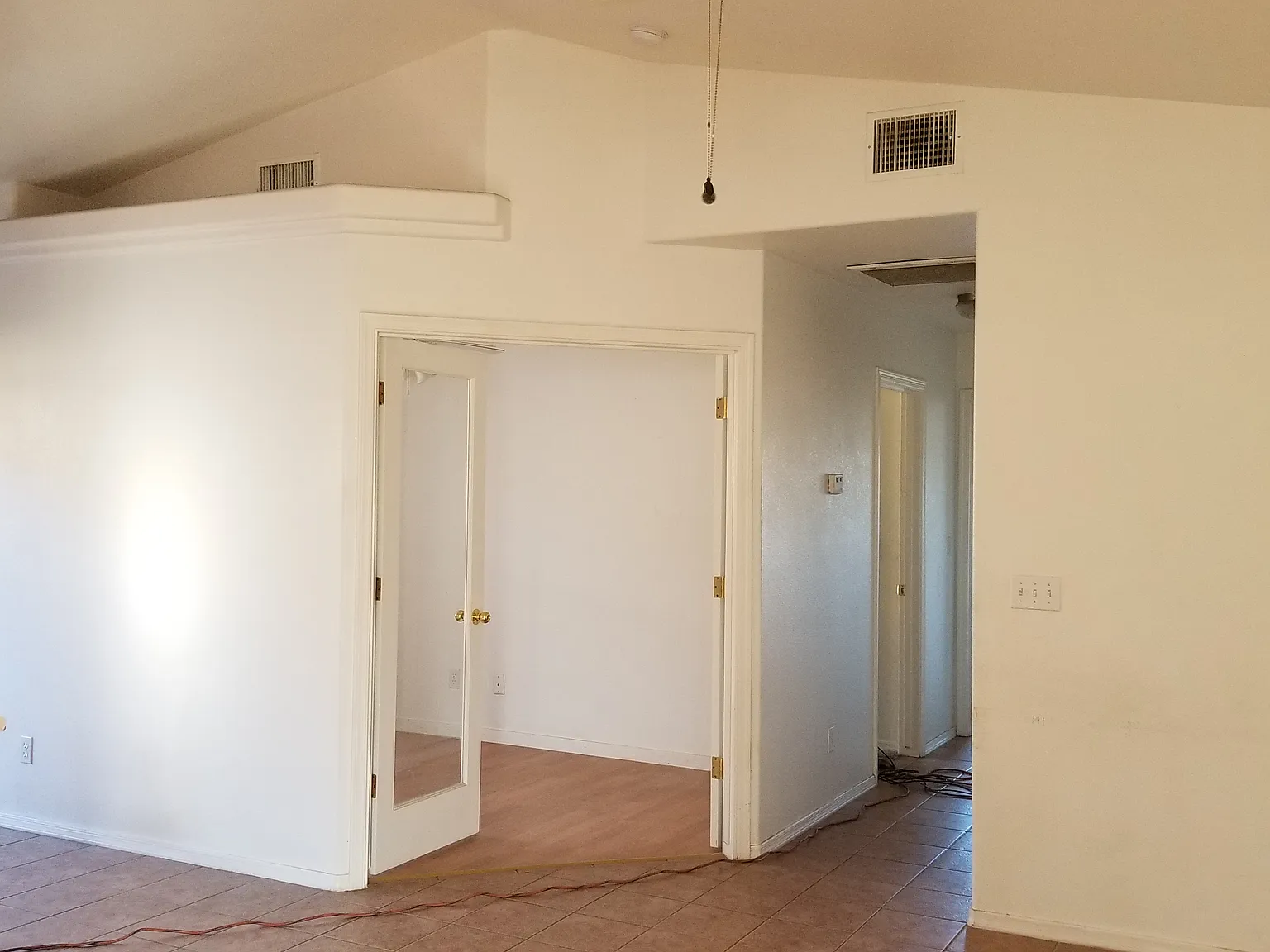 2 bed, 940 sqft, $1,250 — Photo 2