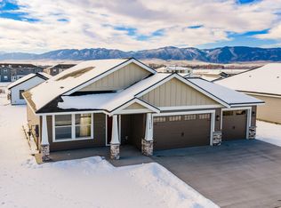 1424 Silverton Dr, Ranchester, WY 82839