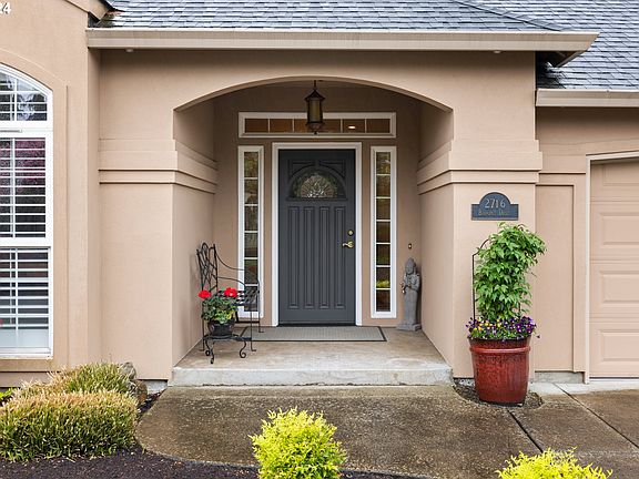 3rd image of 2716 SE Baypoint Dr