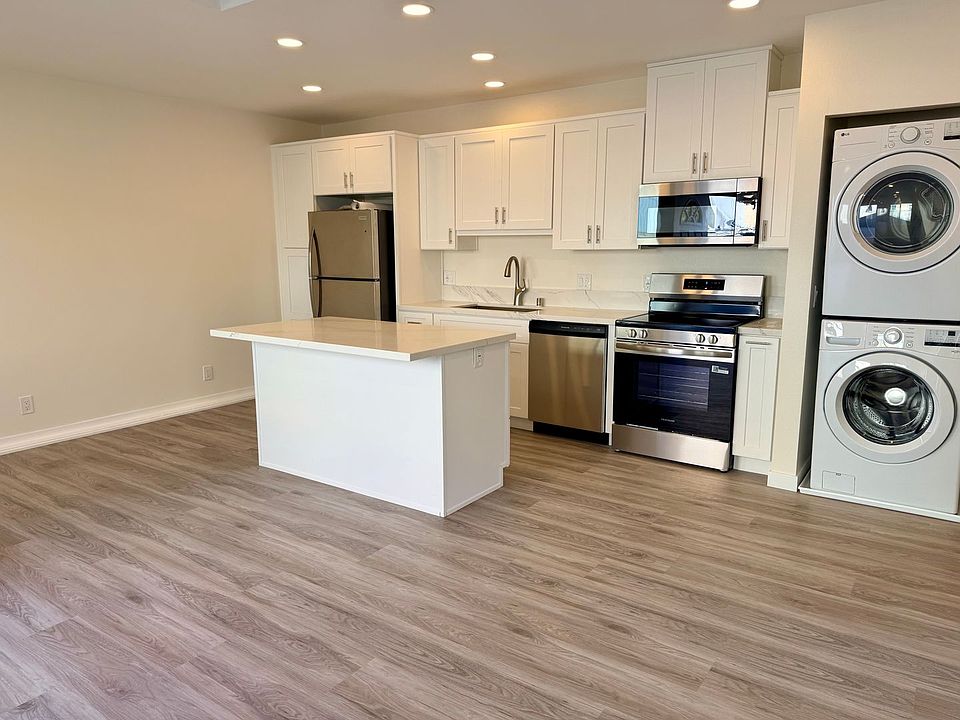 1st image of 3227 W Stonybrook Dr