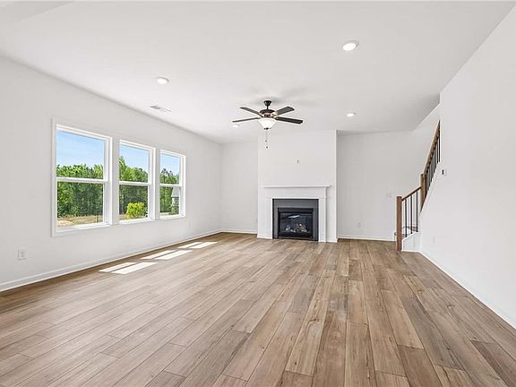 3rd image of 6285 Kismet Rd