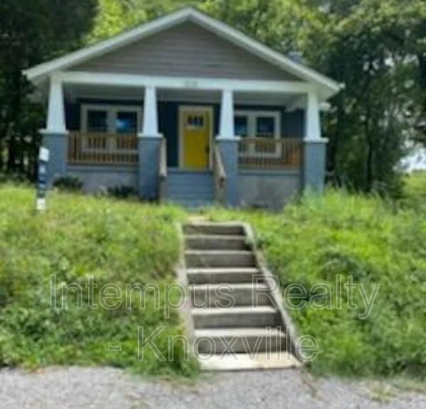 1320 Chestnut St — Photo 1