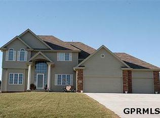 8014 S 92nd Circle Lavista Ave, La Vista, NE 68128