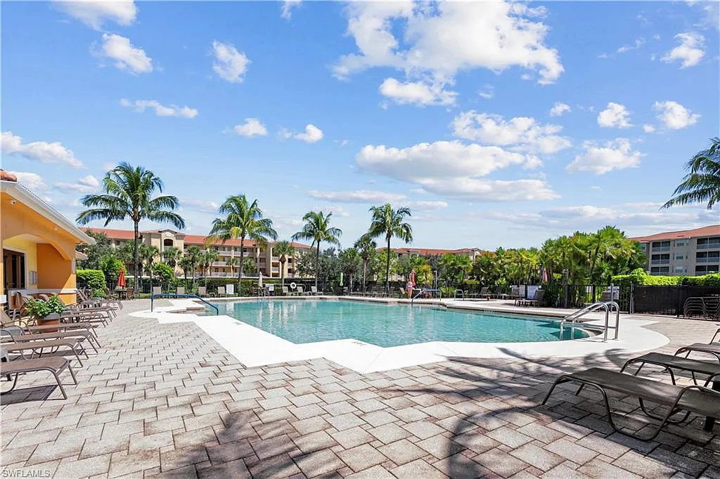 2 bed, 2.0 bath, 1155 sqft, $3,500 — Photo 3