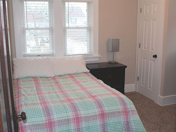 4th image of 1669 Lewis Dr