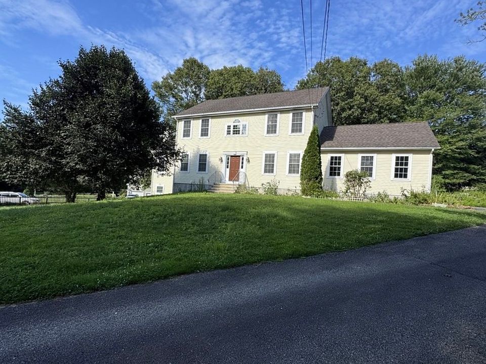 1st image of 52 Middle Rd