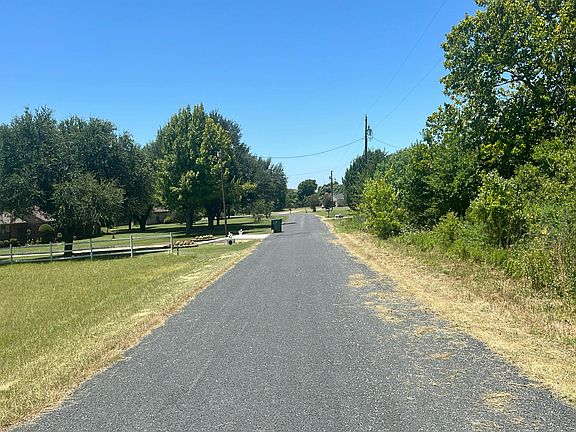4th image of 1010 Little Elm Loop