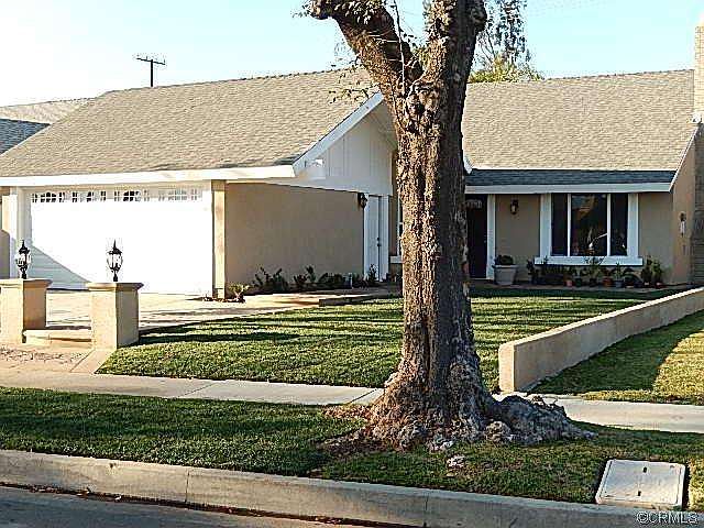 1st image of 3323 E Radcliffe Ave