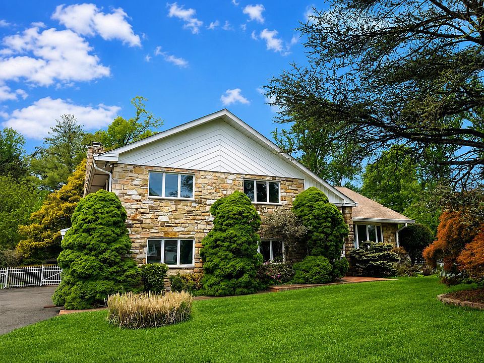 1st image of 827 Wright Dr