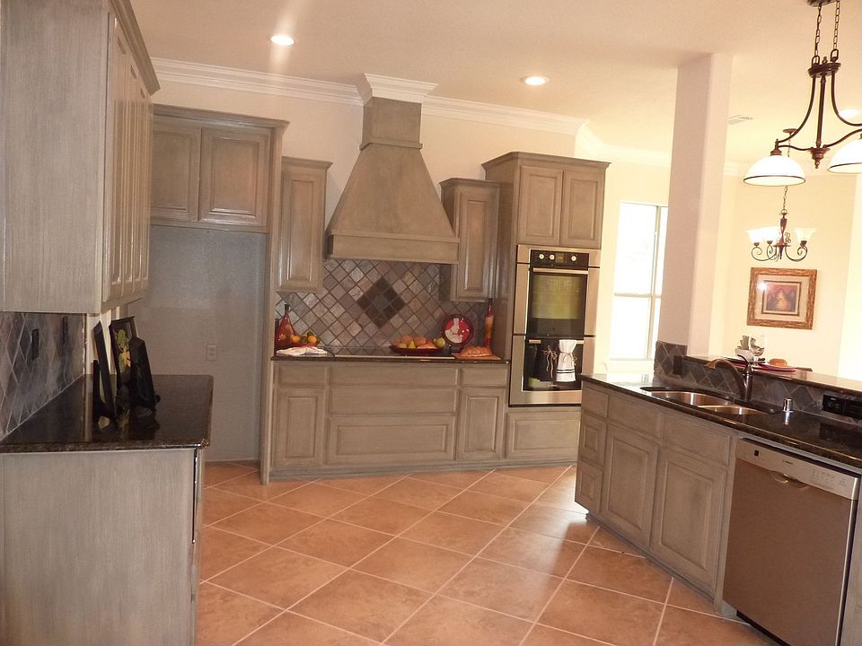 Kitchen has double oven