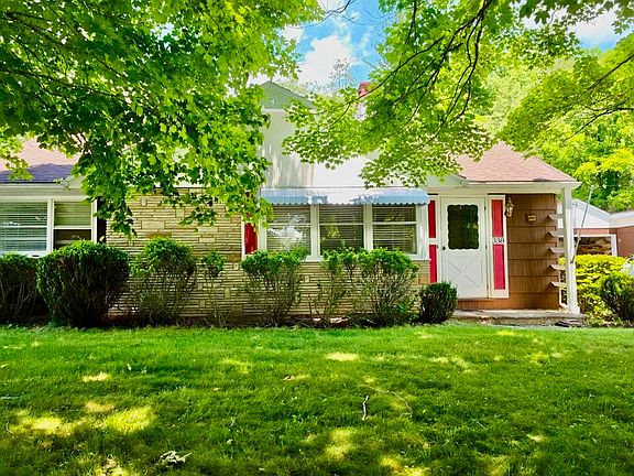2nd image of 338 Rowan Rd