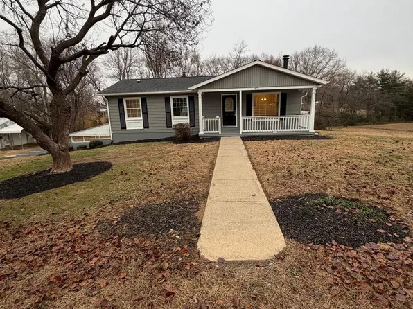 47 McCarty Rd, Fredericksburg, VA 22405