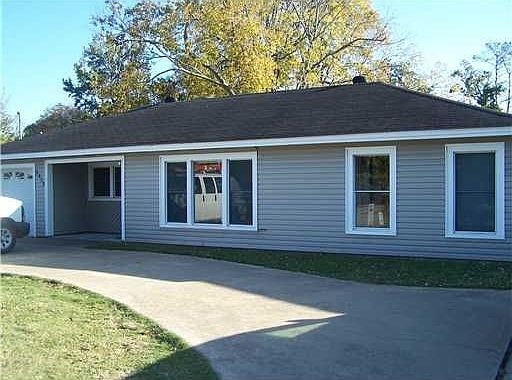 1st image of 3413 Maplewood Dr