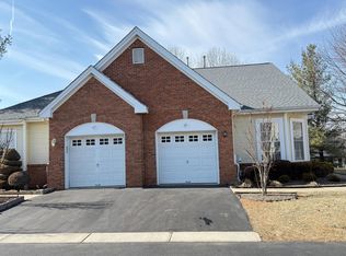 69 Hummingbird Dr, Hamilton, NJ 08690