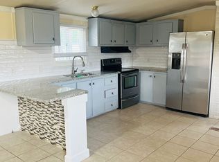 301 Madison St, Selma, NC 27576