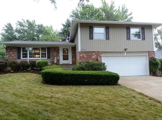 641 Butterfield Dr, Algonquin, IL 60102