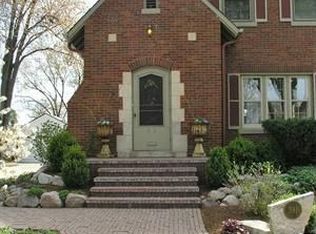 591 S Poplar Ave, Elmhurst, IL