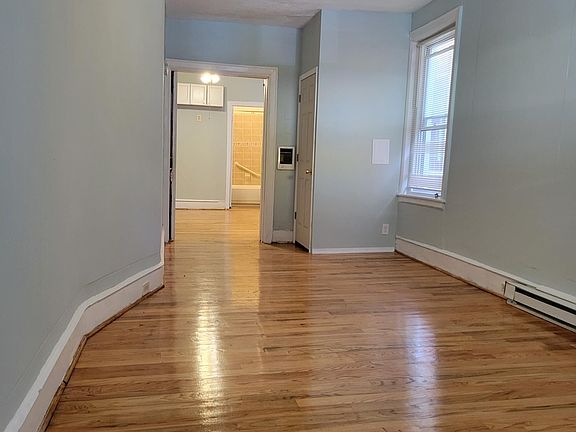 3rd image of 5128 Chester Ave Floor 2