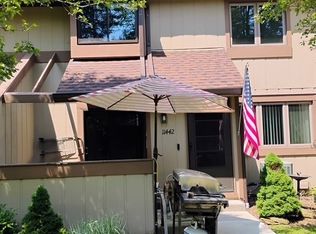 11442 Harbour Light Dr, North Royalton, OH 44133