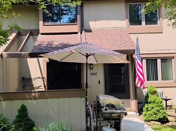 11442 Harbour Light Dr, North Royalton, OH 44133