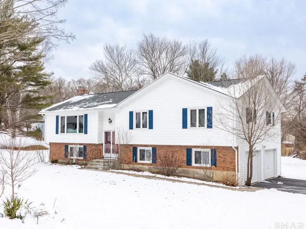 2 Lionel Drive, Simsbury, CT 06070