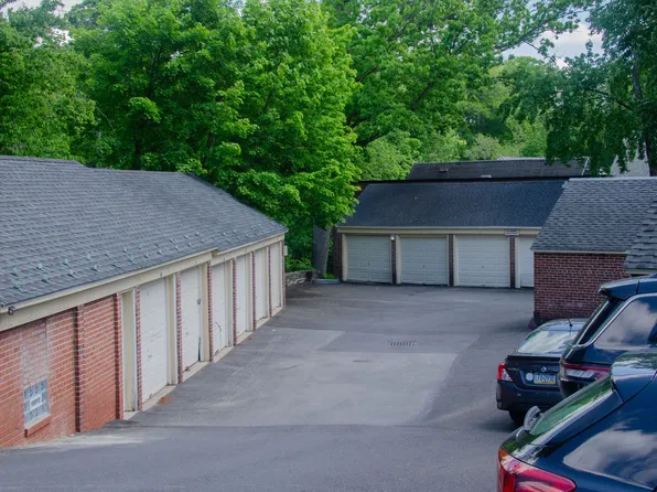 Jericho Manor Apartments