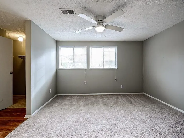 2887 Royal Path Ct — Photo 16