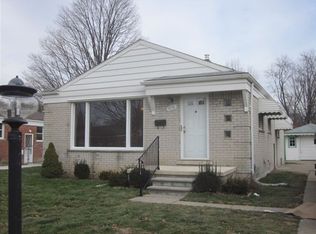 9990 Seltzer St, Livonia, MI 48150