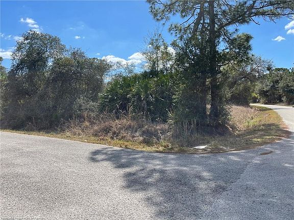 3rd image of 3112 Oleander Dr