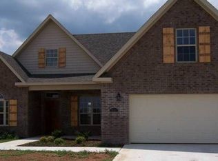 2334 N Cornwall Ave, Fayetteville, AR 72704