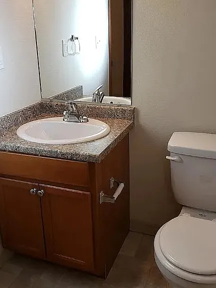 Black Rock Court Apartments — Photo 10